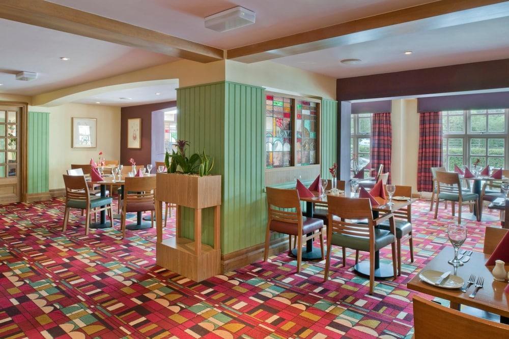 Airport Inn & Spa Manchester Уилмслоу Екстериор снимка