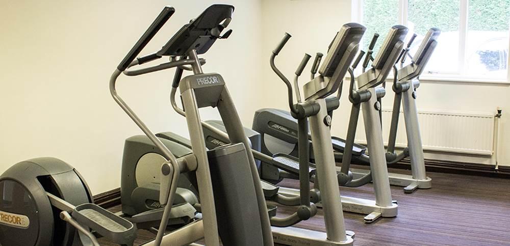 Airport Inn & Spa Manchester Уилмслоу Екстериор снимка