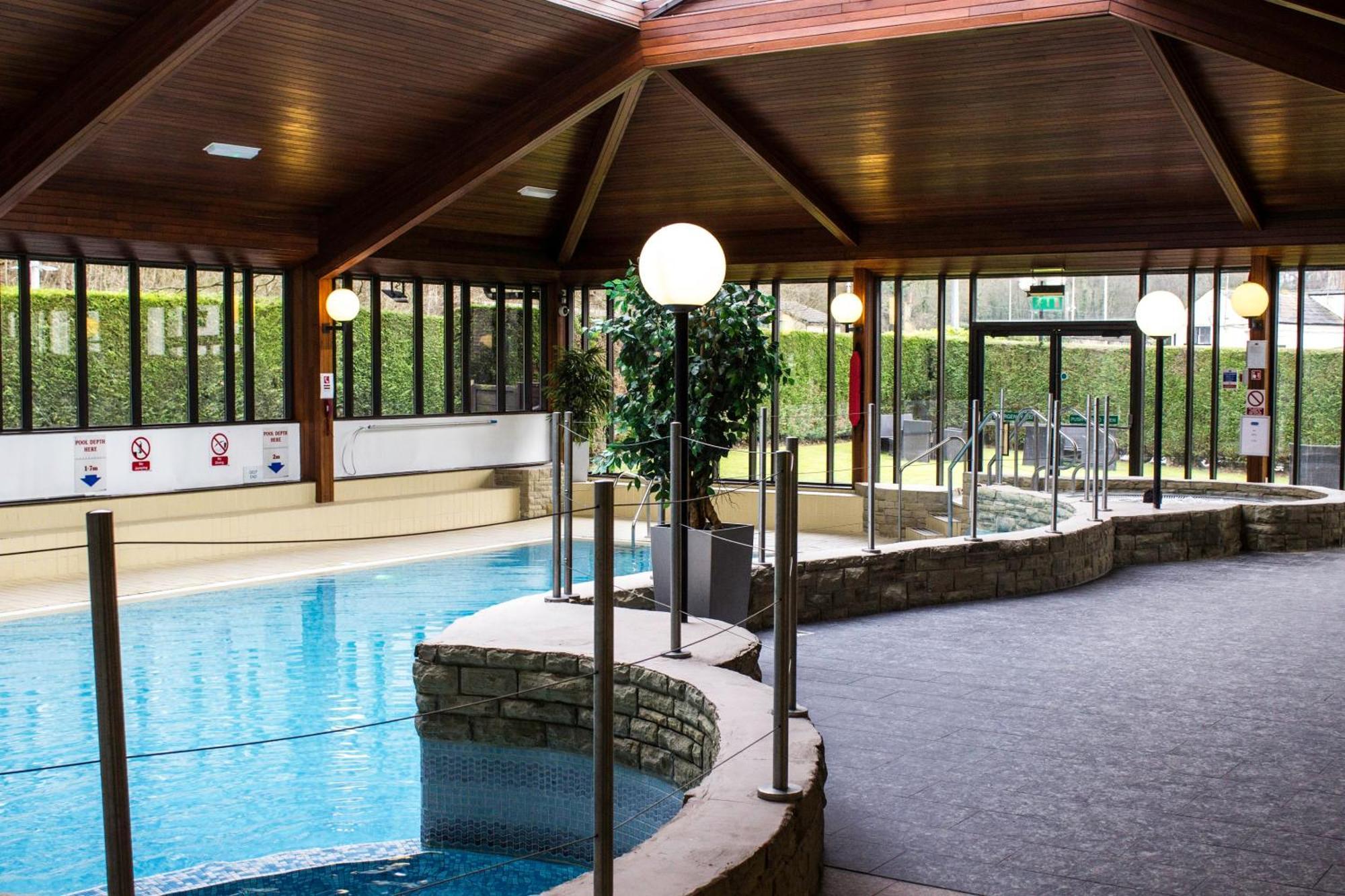 Airport Inn & Spa Manchester Уилмслоу Екстериор снимка