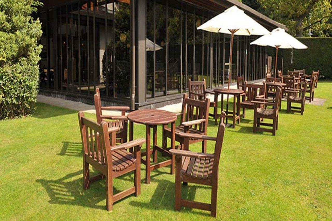 Airport Inn & Spa Manchester Уилмслоу Екстериор снимка